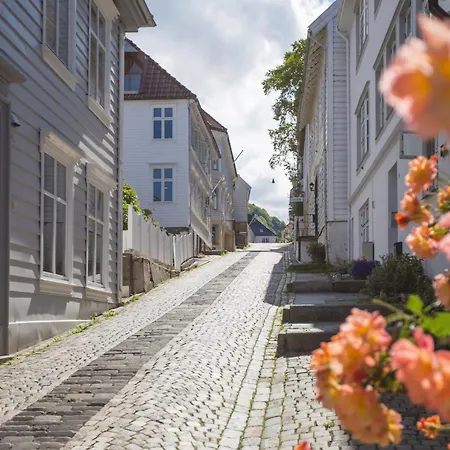 Skuteviken Apartman *