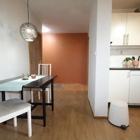 Super Cozy In Picturesque Neighborhood * Bergen