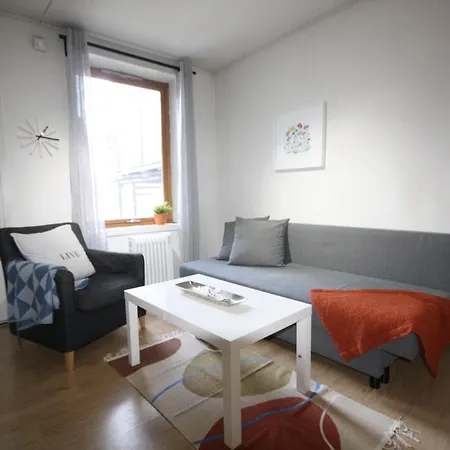 Super Cozy In Picturesque Neighborhood Apartment *