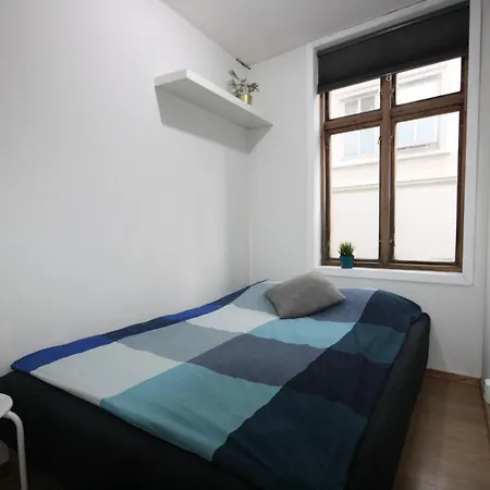 Super Cozy In Picturesque Neighborhood Apartment Bergen